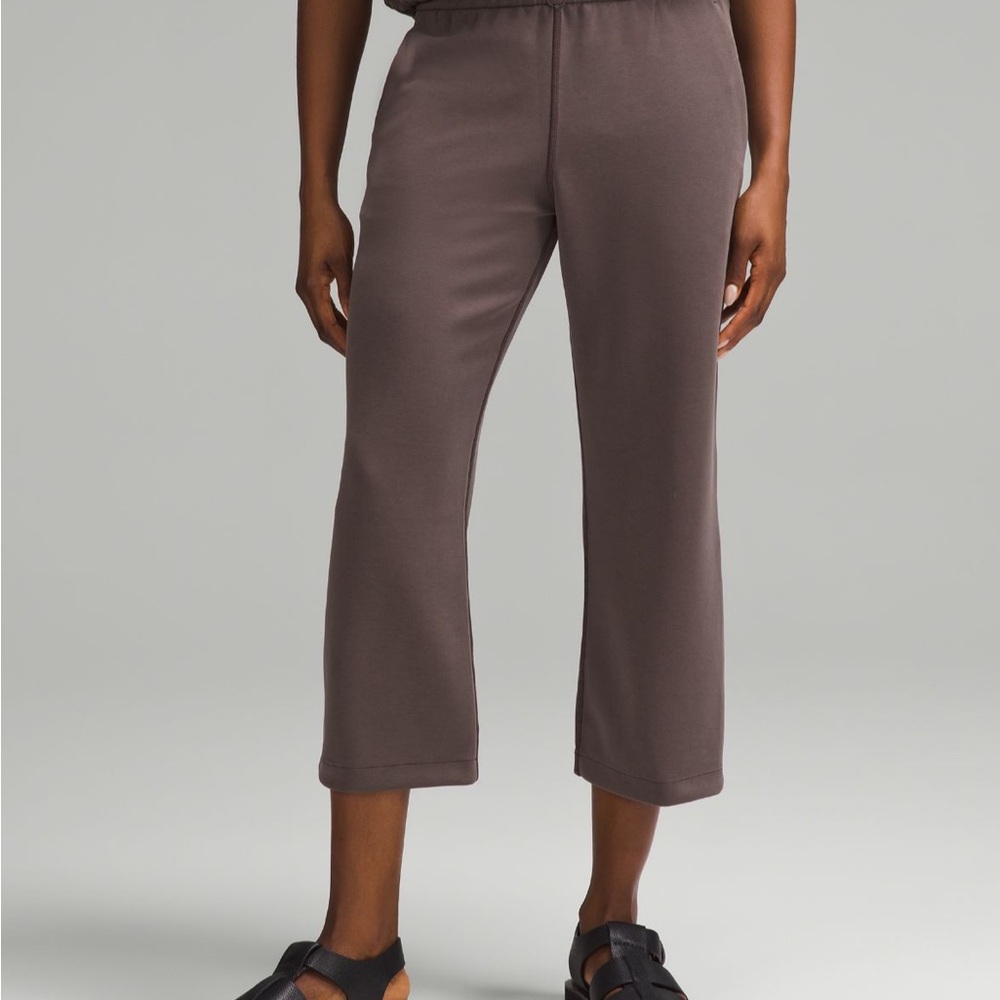 Women's Lululemon Softstreme High-Rise Straight Leg Cropped Pant in Navy